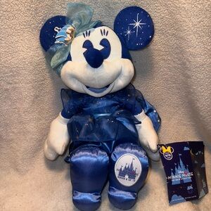 Disney Minnie Mouse in Blue and Gold “The main Attraction!” Approx 16.5 in